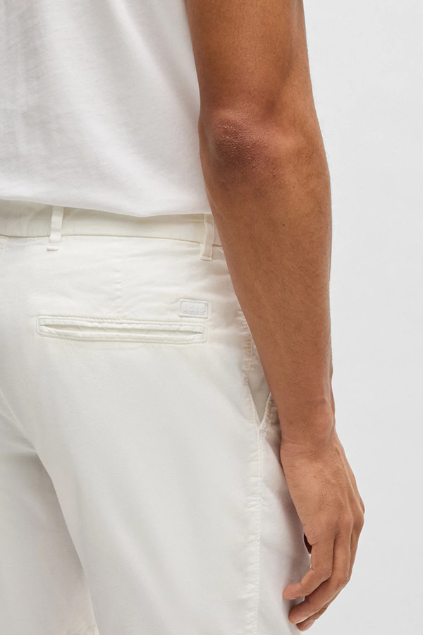 ΑΝΔΡΙΚΗ ΒΕΡΜΟΥΔΑ BOSS - 100 ΛΕΥΚΟ